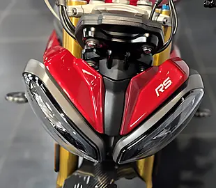 Used 2023 Triumph Speed Triple RS Carnival Red - Interior and Exterior details 9