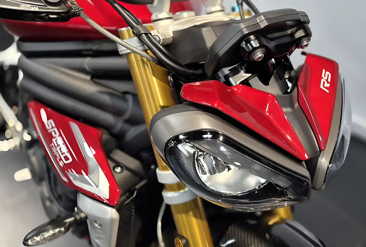 Used 2023 Triumph Speed Triple RS Carnival Red - Interior and Exterior details 11