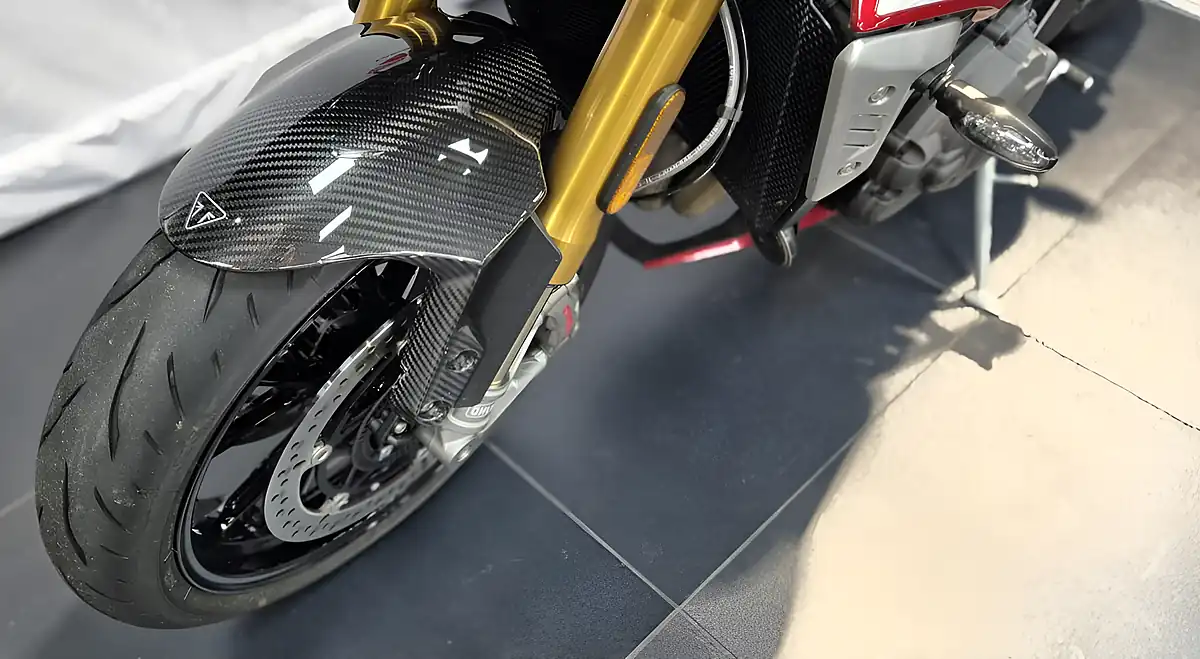 Used 2023 Triumph Speed Triple RS Carnival Red - Interior and Exterior details 15