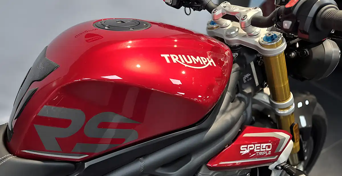 Used 2023 Triumph Speed Triple RS Carnival Red - Interior and Exterior details 8