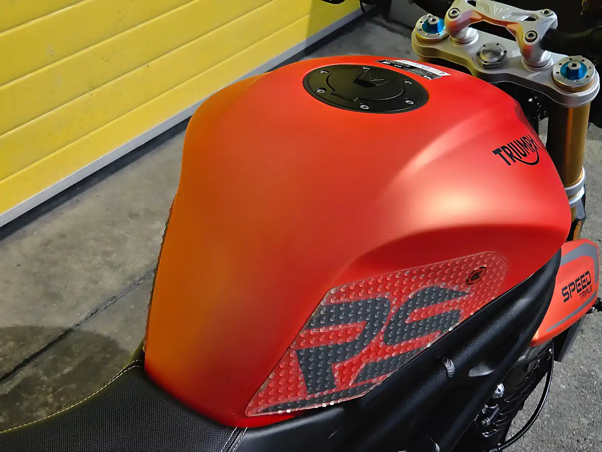 Used 2023 Triumph Speed Triple RS Orange - Interior and Exterior details 13