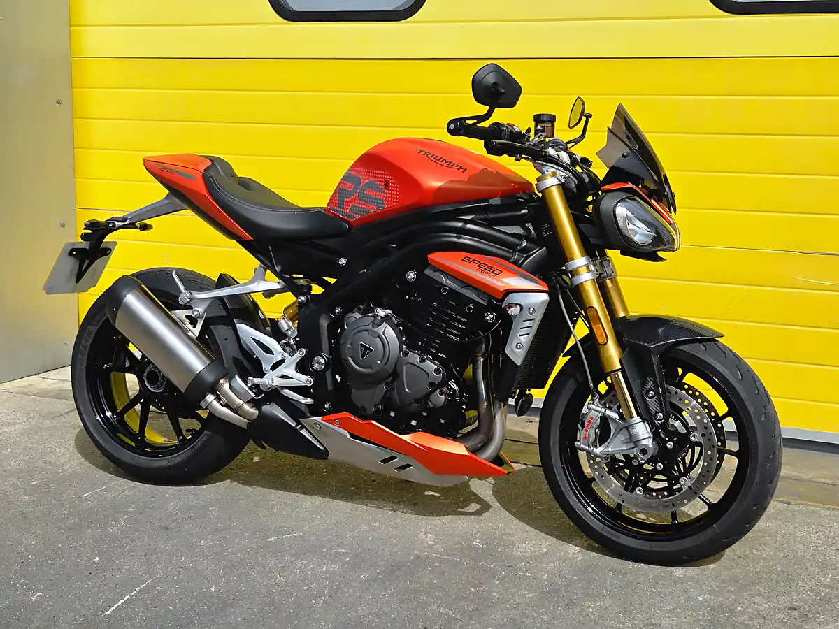 Used 2023 Triumph Speed Triple RS Orange - Interior and Exterior details 3