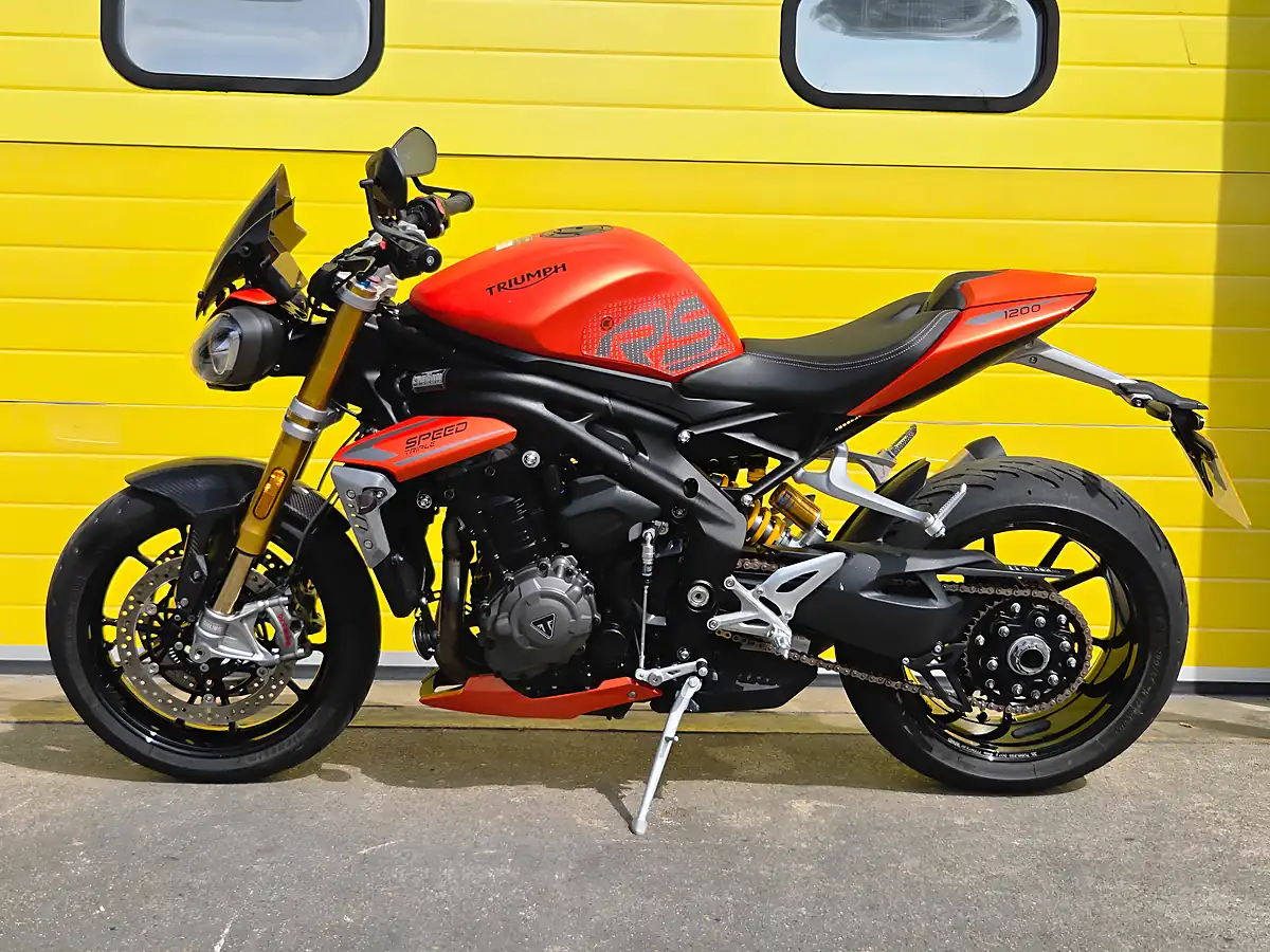 Used 2023 Triumph Speed Triple RS Orange - Interior and Exterior details 5
