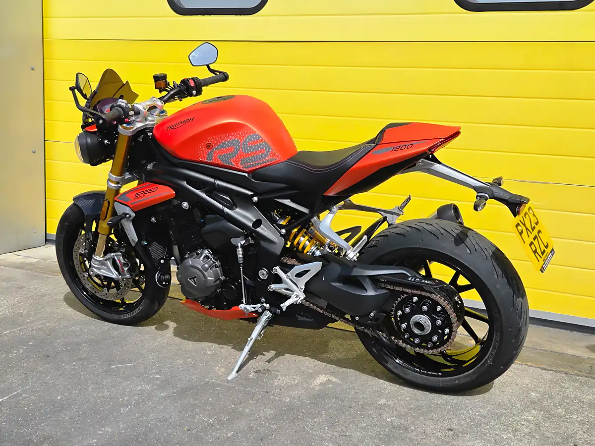 Used 2023 Triumph Speed Triple RS Orange - Interior and Exterior details 6