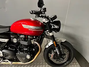 Used 2023 Triumph Speed Twin Red - Interior and Exterior details 6