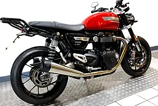 Used 2023 Triumph Speed Twin Red - Interior and Exterior details 3