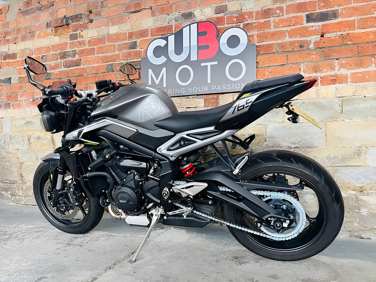 Used 2023 Triumph Street Triple 765 R Silver - Interior and Exterior details 13
