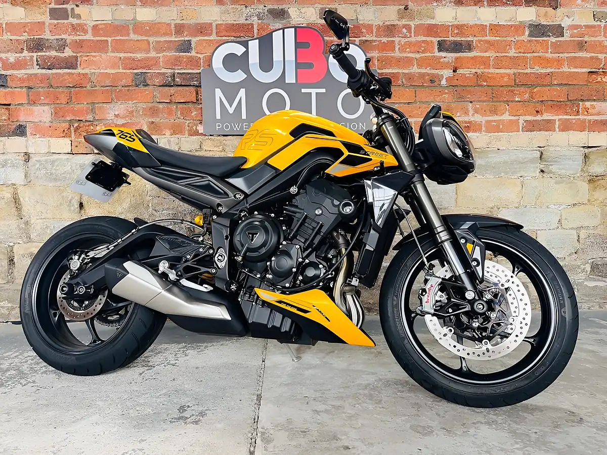 Used 2023 Triumph Street Triple 765 RS Yellow - Front View