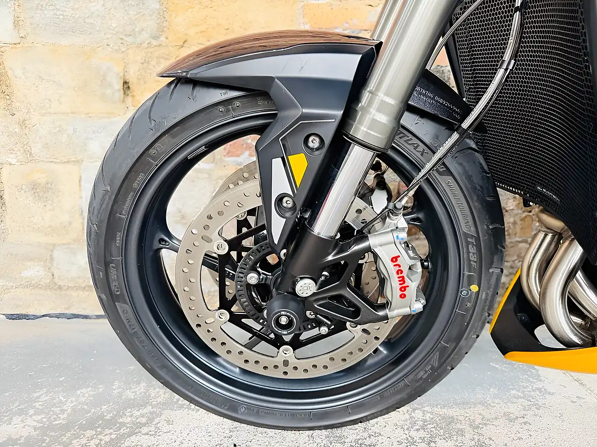 Used 2023 Triumph Street Triple 765 RS Yellow - Interior and Exterior details 14