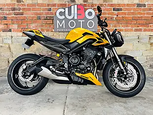 Used 2023 Triumph Street Triple 765 RS Yellow - Interior and Exterior details 2