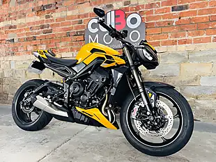 Used 2023 Triumph Street Triple 765 RS Yellow - Interior and Exterior details 3