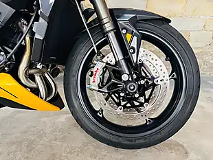 Used 2023 Triumph Street Triple 765 RS Yellow - Interior and Exterior details 5