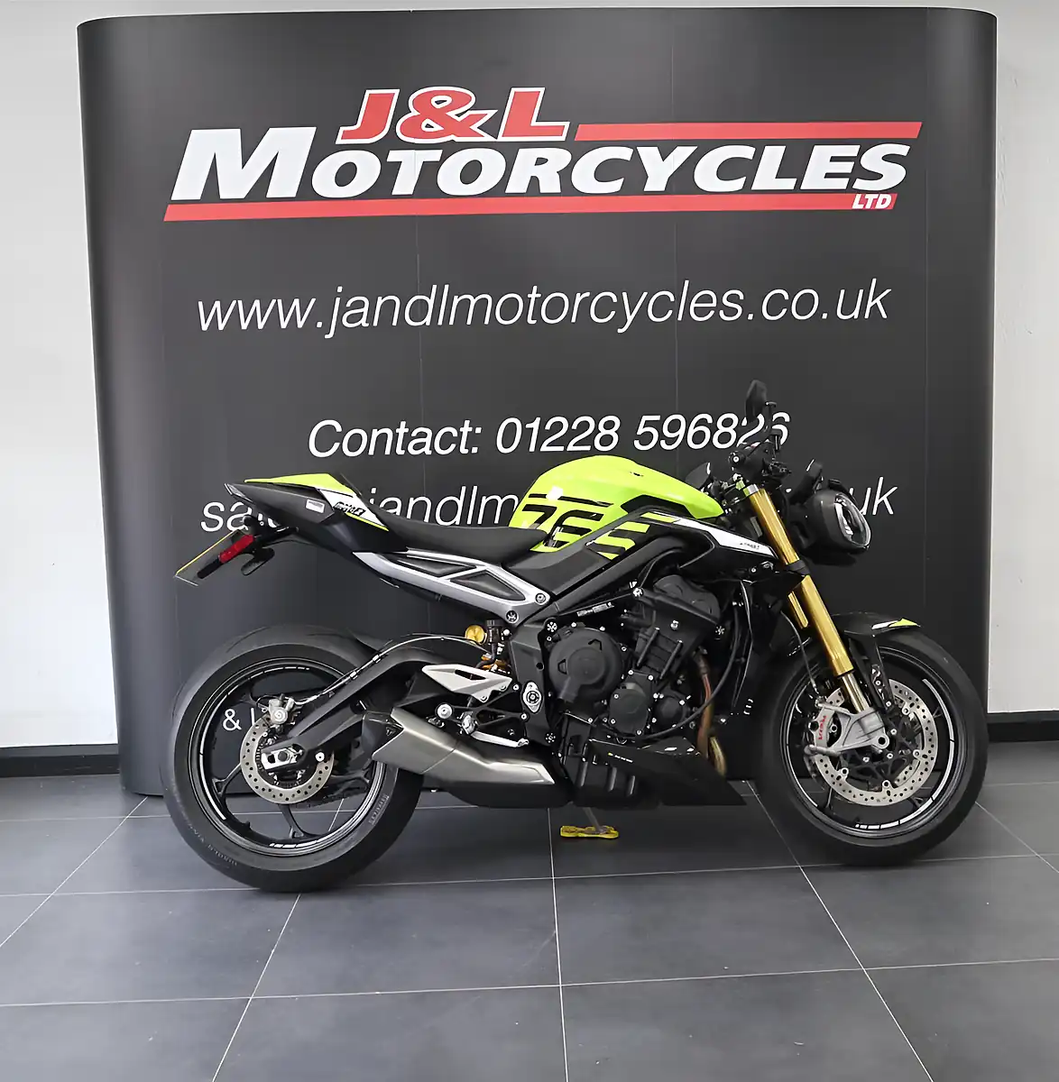 Used 2023 Triumph Street Triple Moto 2 Yellow - Front View