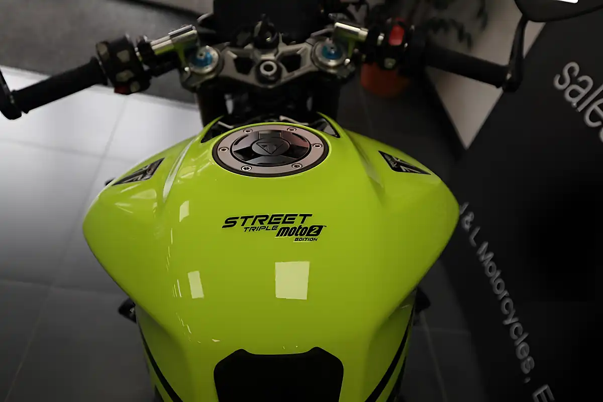 Used 2023 Triumph Street Triple Moto 2 Yellow - Interior and Exterior details 12