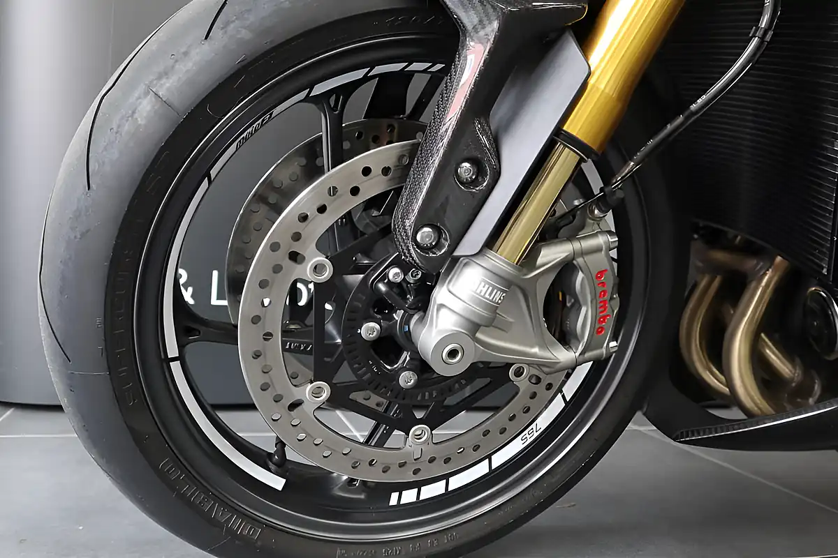 Used 2023 Triumph Street Triple Moto 2 Yellow - Interior and Exterior details 14
