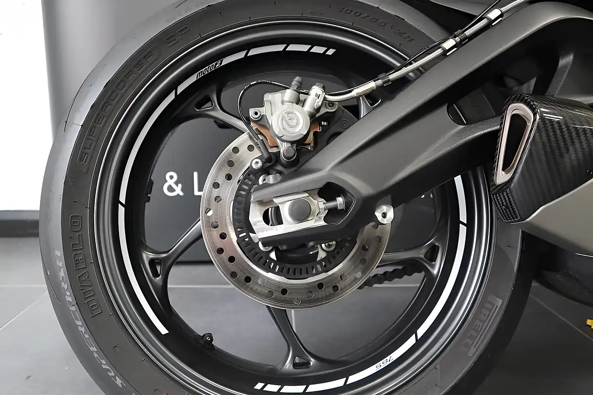 Used 2023 Triumph Street Triple Moto 2 Yellow - Interior and Exterior details 16