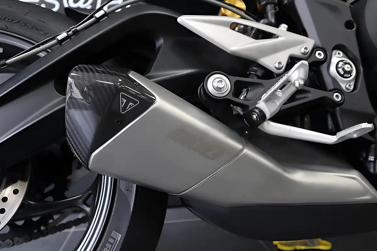 Used 2023 Triumph Street Triple Moto 2 Yellow - Interior and Exterior details 7