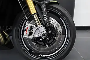 Used 2023 Triumph Street Triple Moto 2 Yellow - Interior and Exterior details 9