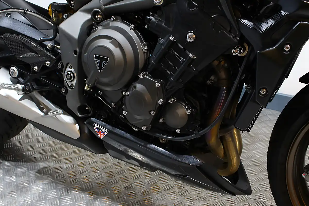 Used 2023 Triumph Street Triple RS Carbon Black - Interior and Exterior details 6