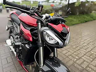 Used 2023 Triumph Street Triple RS RS Red - Interior and Exterior details 12