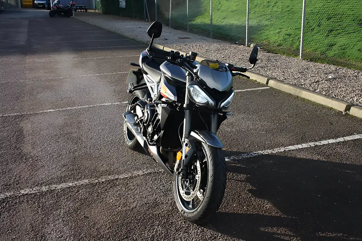 Used 2023 Triumph Street Triple RS RS Silver - Interior and Exterior details 5