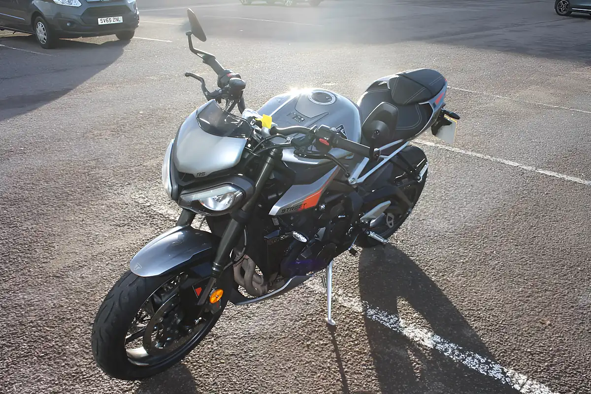 Used 2023 Triumph Street Triple RS RS Silver - Interior and Exterior details 7