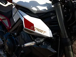Used 2023 Triumph Street Triple RS White - Interior and Exterior details 10