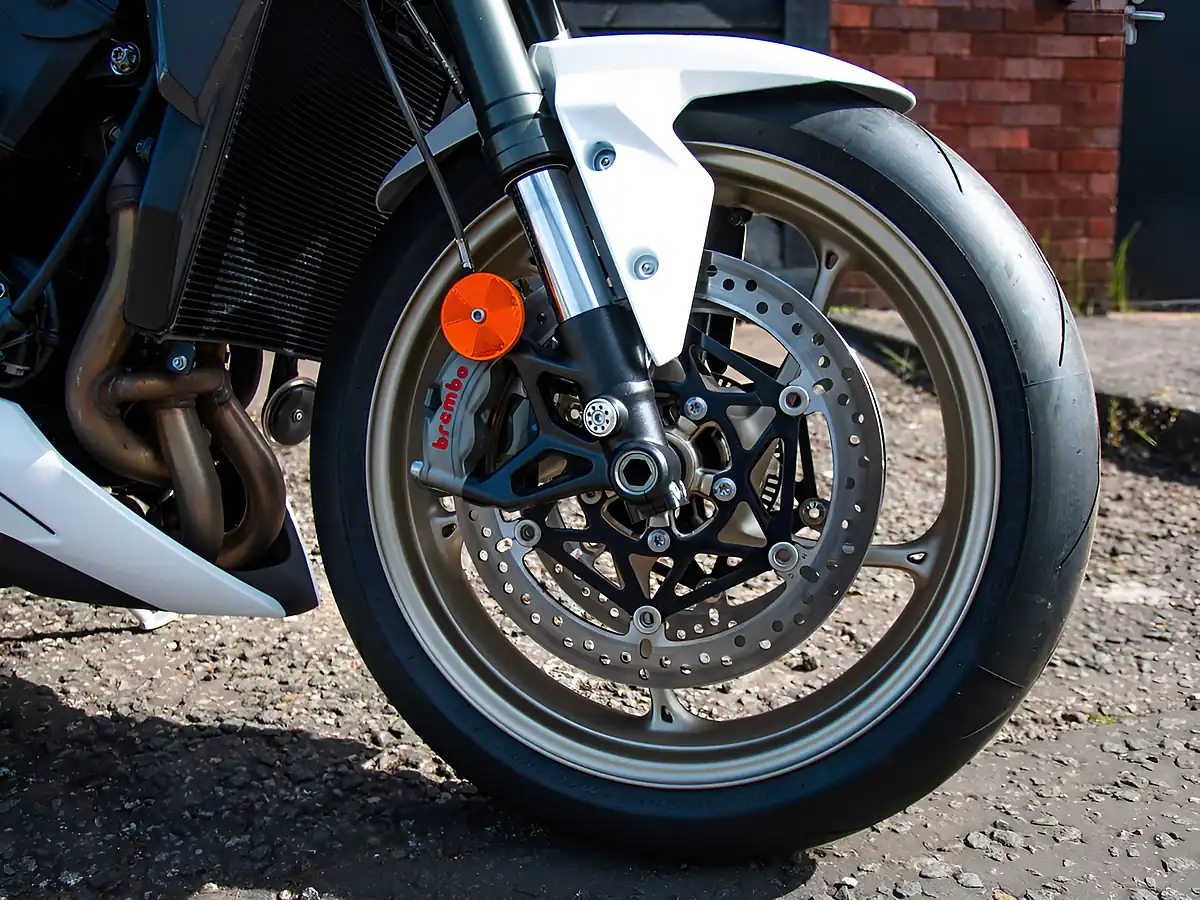 Used 2023 Triumph Street Triple RS White - Interior and Exterior details 6