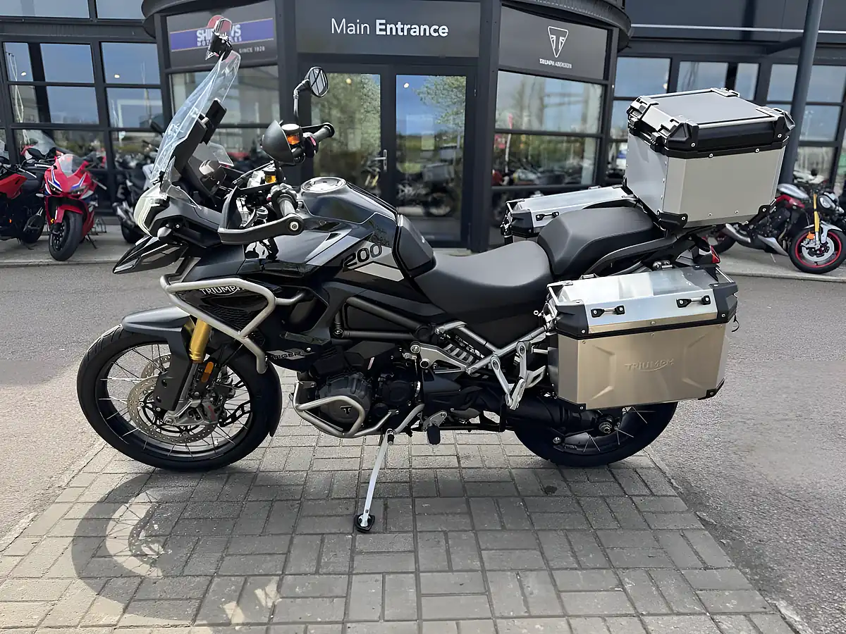 Used 2023 Triumph Tiger 1200 Rally Pro Black - Interior and Exterior details 5