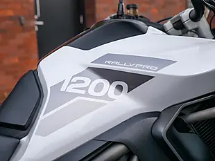 Used 2023 Triumph Tiger 1200 Rally Pro Snowdonia White - Interior and Exterior details 12
