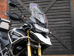 Used 2023 Triumph Tiger 1200 Rally Pro Snowdonia White - Interior and Exterior details 6