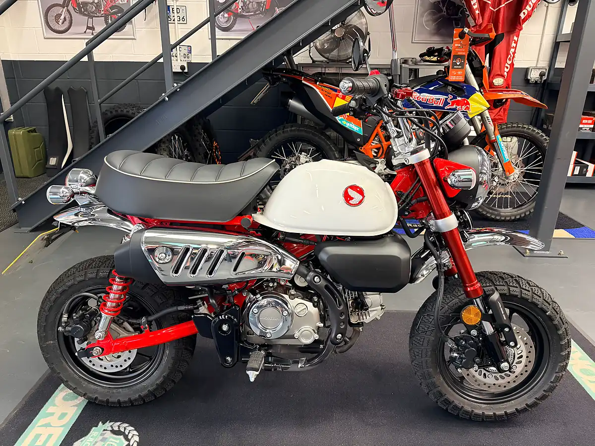 Used 2023 Triumph Tiger 900 Rally Pro - Interior and Exterior details 19