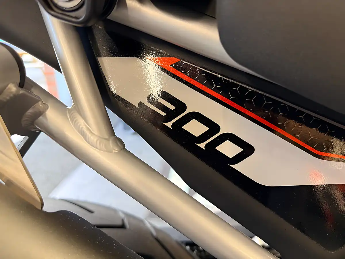 Used 2023 Triumph Tiger 900 Rally Pro - Interior and Exterior details 9