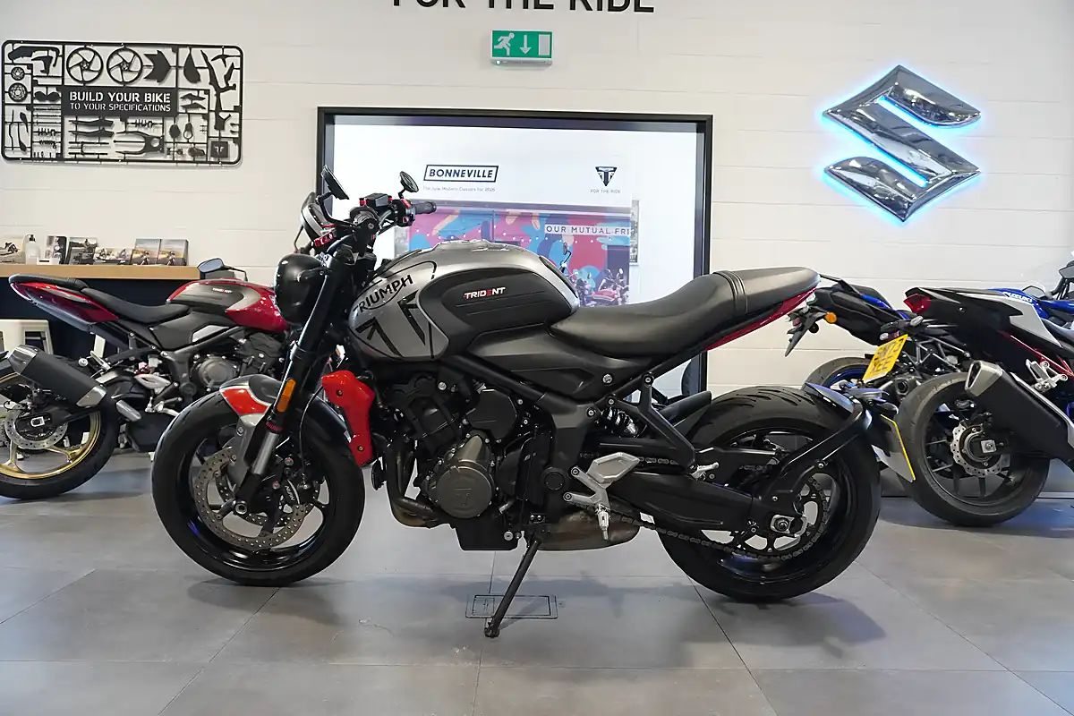 Used 2023 Triumph Trident 660 Silver Metallic - Interior and Exterior details 2