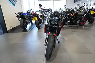 Used 2023 Triumph Trident 660 Silver Metallic - Interior and Exterior details 3