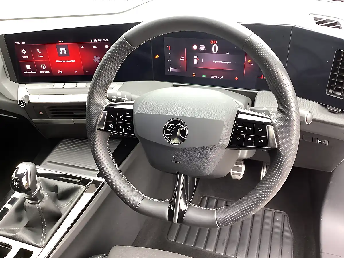 Used 2023 Vauxhall Astra Gs Arctic White (solid Paint) - Interior and Exterior details 10