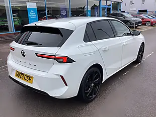 Used 2023 Vauxhall Astra Gs Arctic White (solid Paint) - Interior and Exterior details 4