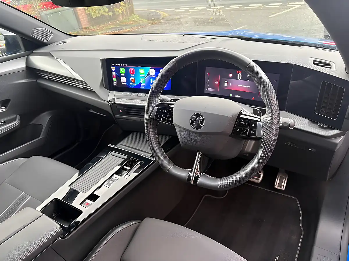 Used 2023 Vauxhall Astra Gs Blue - Interior and Exterior details 10