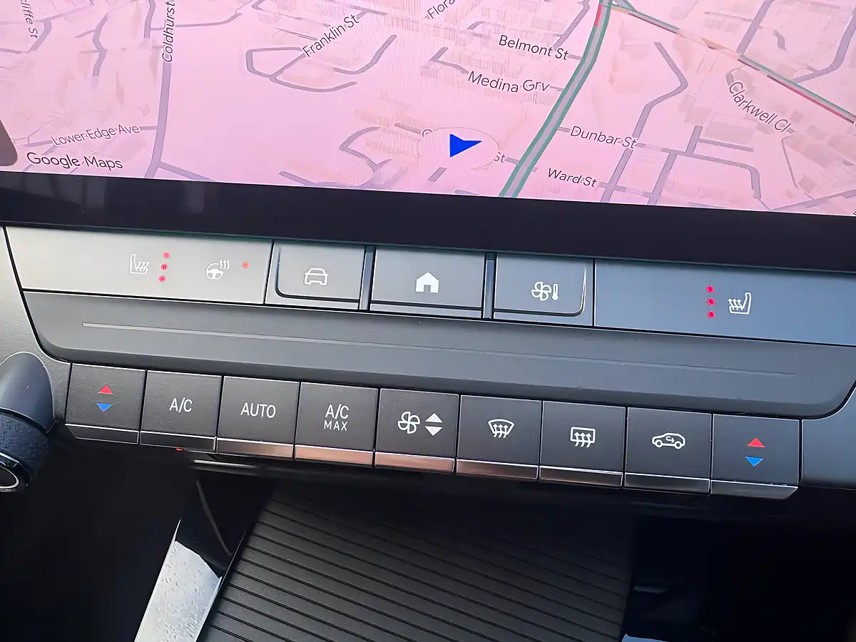 Used 2023 Vauxhall Astra Gs Blue - Interior and Exterior details 17
