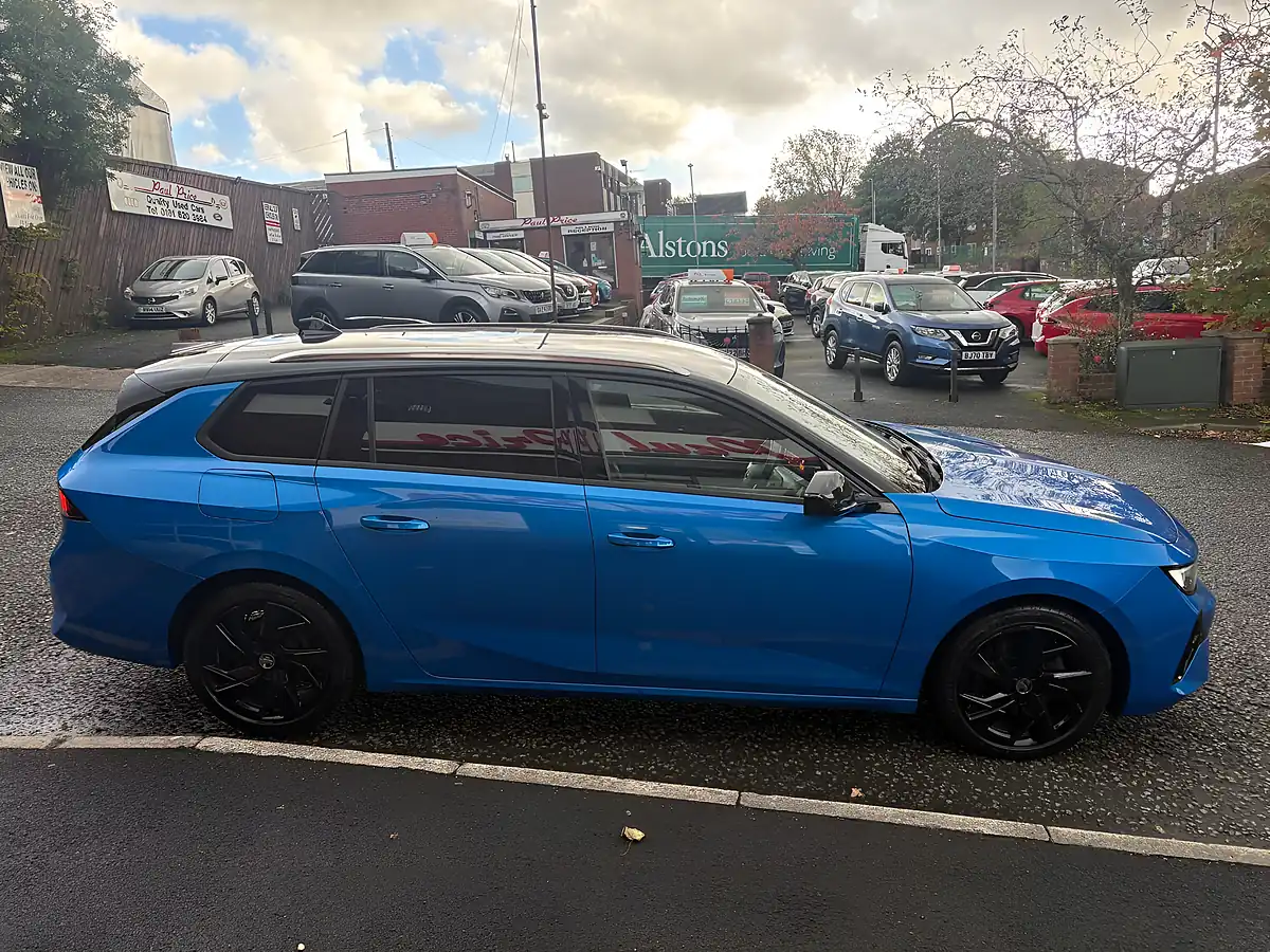 Used 2023 Vauxhall Astra Gs Blue - Interior and Exterior details 2