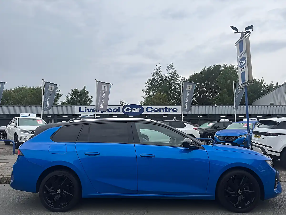 Used 2023 Vauxhall Astra Gs Sports Tourer Blue - Interior and Exterior details 2