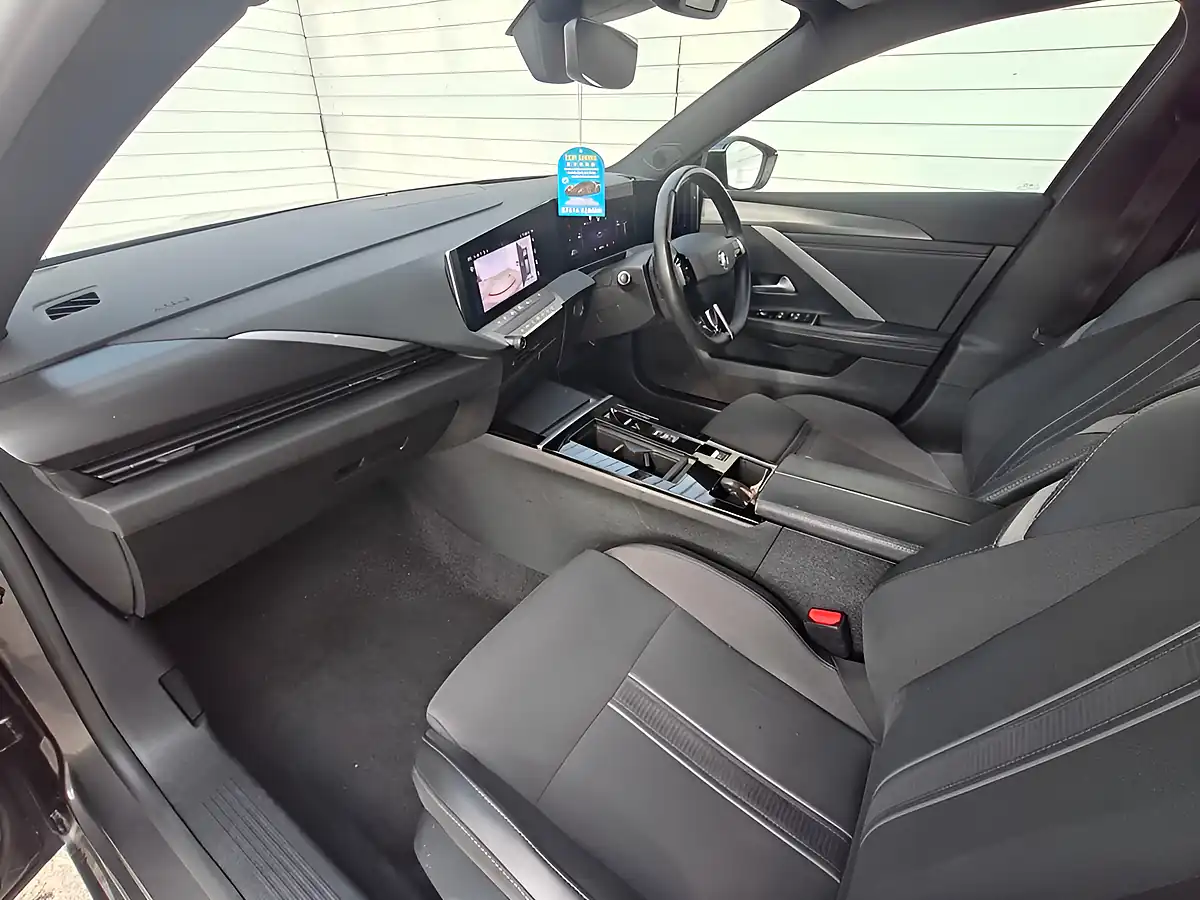 Used 2023 Vauxhall Astra Gs Sports Tourer Grey - Interior and Exterior details 4