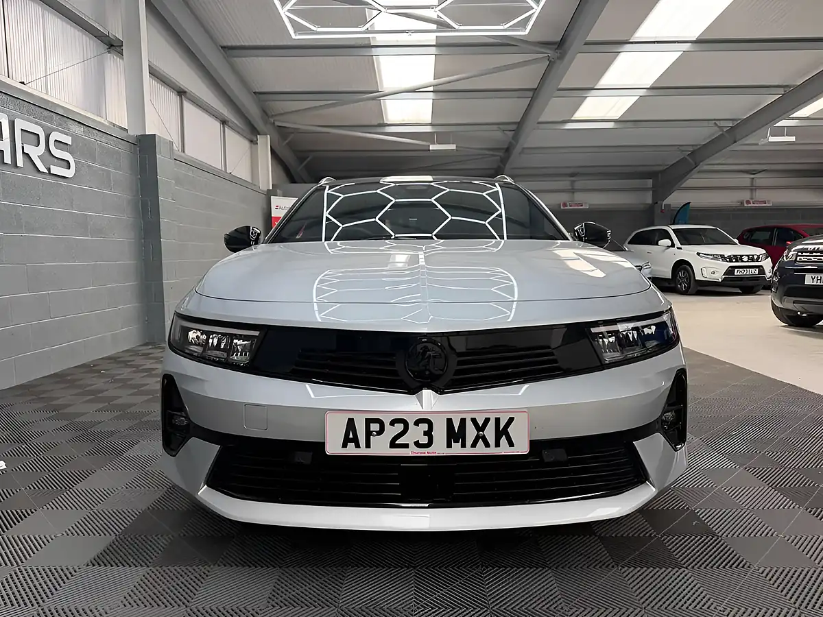 Used 2023 Vauxhall Astra Gs Sports Tourer Silver - Interior and Exterior details 4