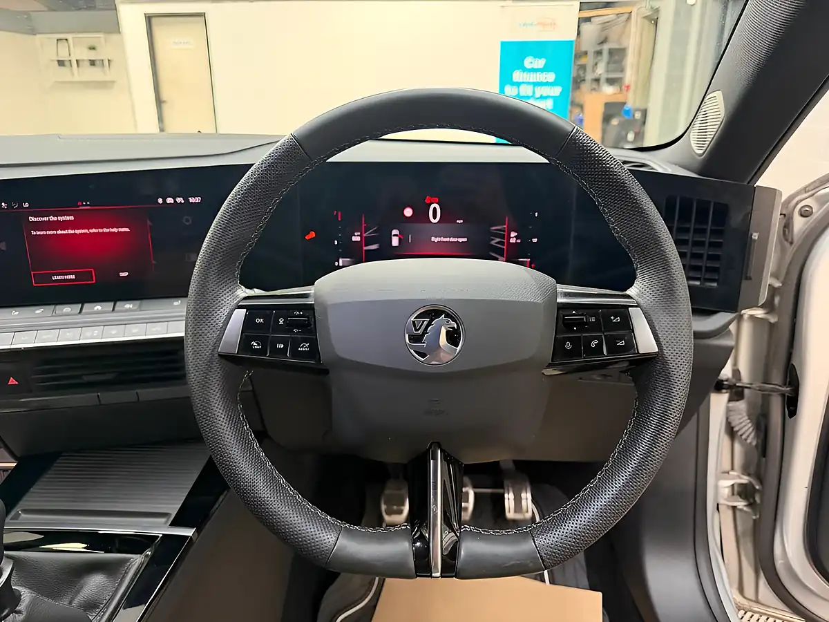 Used 2023 Vauxhall Astra Gs Sports Tourer Silver - Interior and Exterior details 6