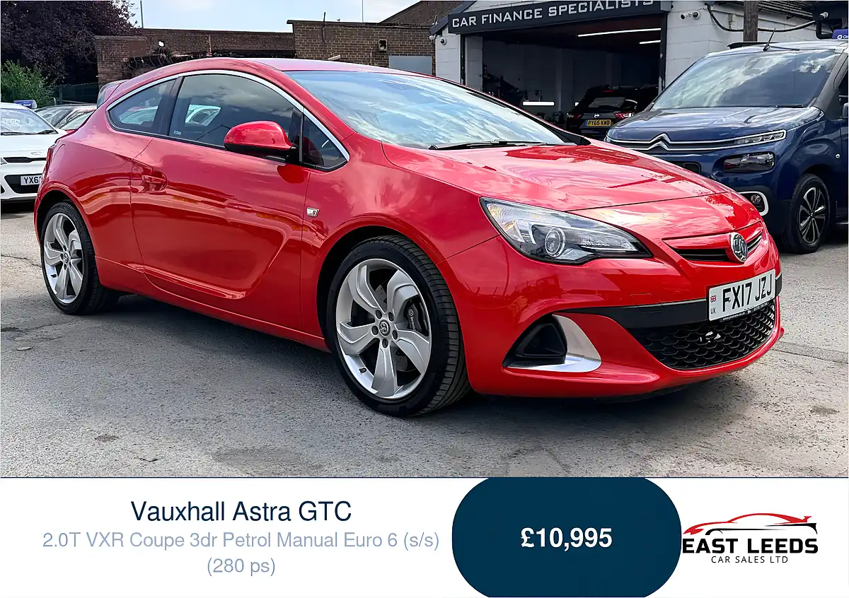 Used 2023 Vauxhall Astra Gtc Vxr Coupe Red - Front View