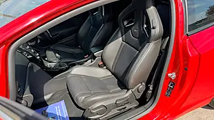 Used 2023 Vauxhall Astra Gtc Vxr Coupe Red - Interior and Exterior details 12