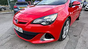 Used 2023 Vauxhall Astra Gtc Vxr Coupe Red - Interior and Exterior details 16