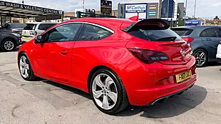 Used 2023 Vauxhall Astra Gtc Vxr Coupe Red - Interior and Exterior details 5