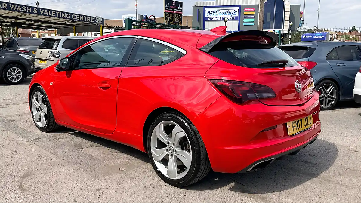 Used 2023 Vauxhall Astra Gtc Vxr Coupe Red - Interior and Exterior details 5