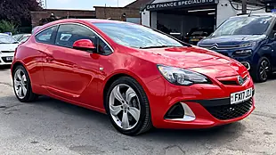 Used 2023 Vauxhall Astra Gtc Vxr Coupe Red - Interior and Exterior details 9